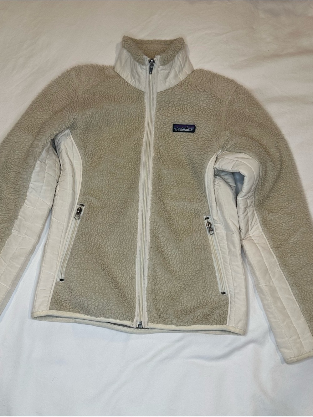 Patagonia Women’s Cream/Tan Sherpa Fleece Jacket